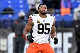 🏈 NFL: Offseason Battles and Rising Stars